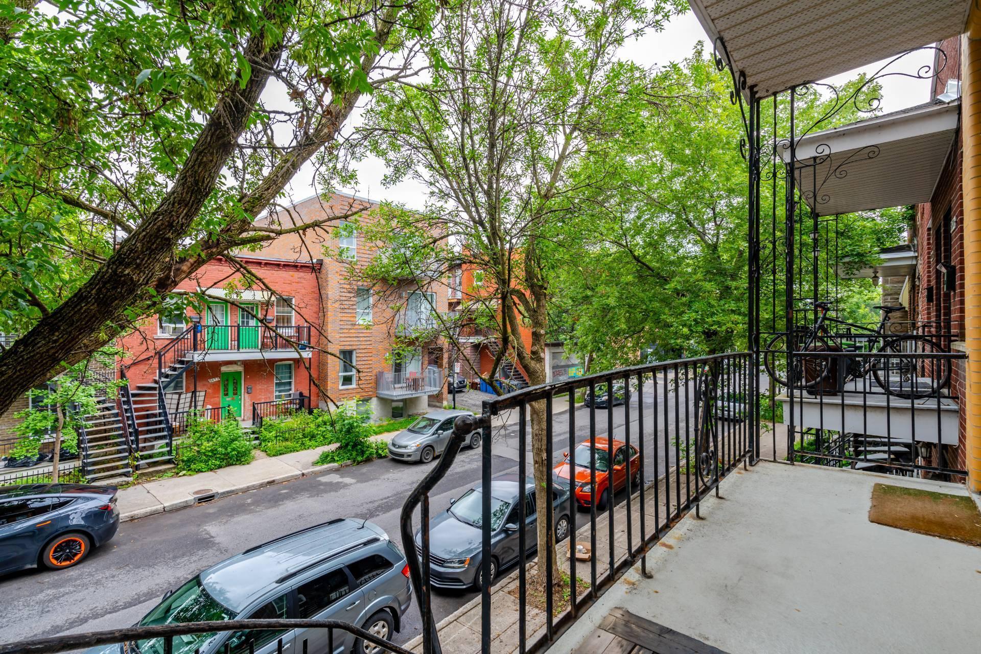 









5674

 - 5678


Rue Eadie

,
Montréal (Le Sud-Ouest),




QC
H4E3N3

