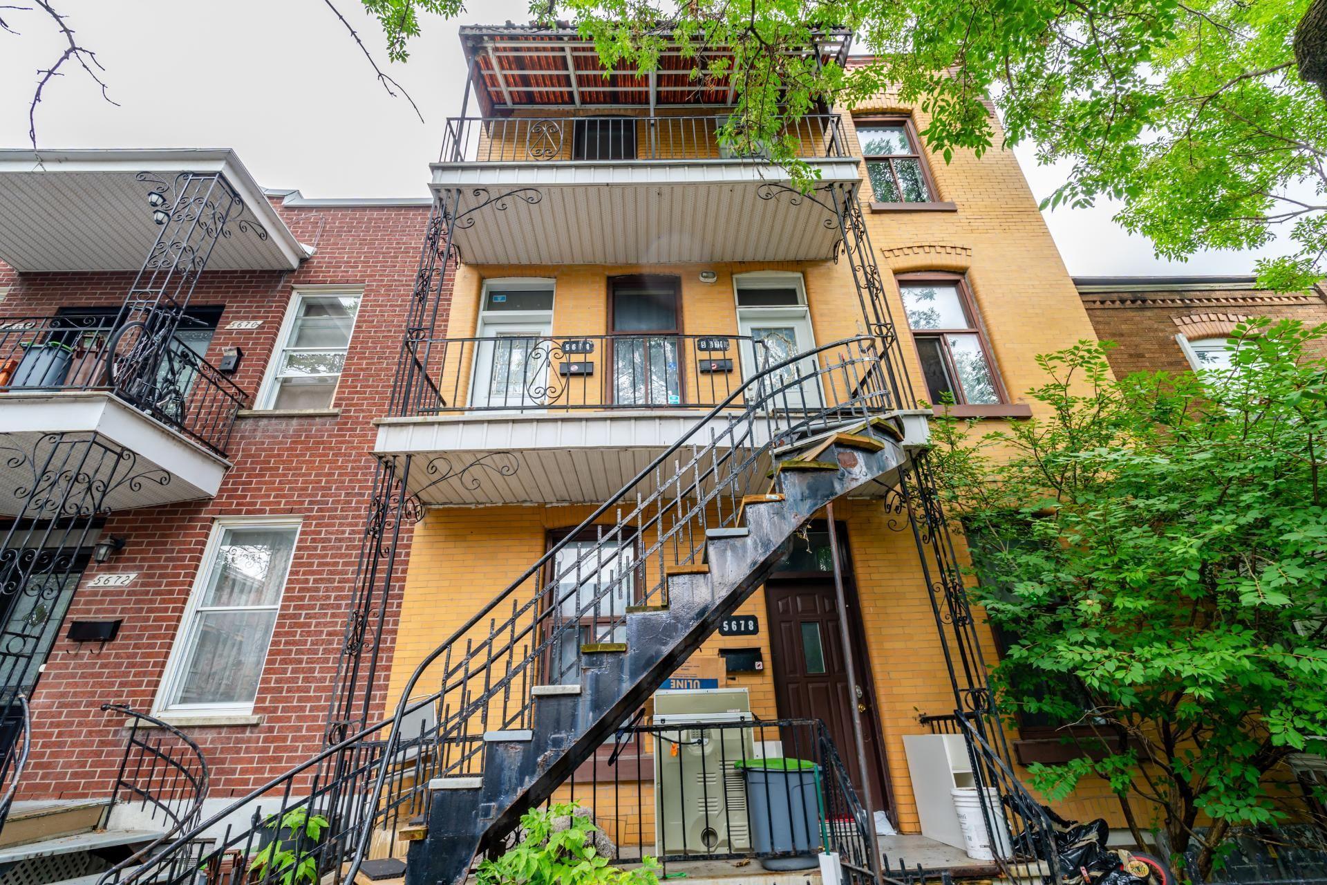 









5674

 - 5678


Rue Eadie

,
Montréal (Le Sud-Ouest),




QC
H4E3N3

