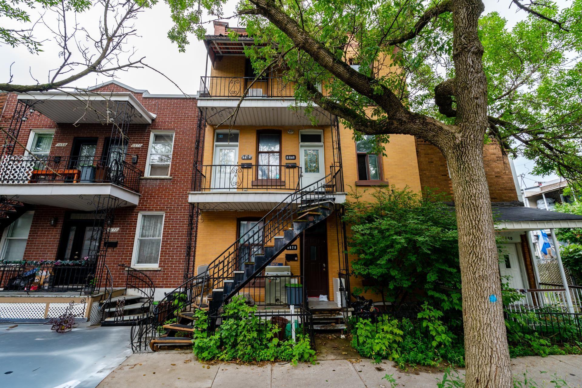 









5674

 - 5678


Rue Eadie

,
Montréal (Le Sud-Ouest),




QC
H4E3N3

