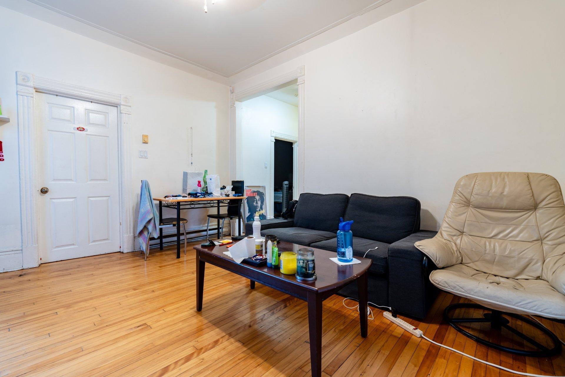 









5674

 - 5678


Rue Eadie

,
Montréal (Le Sud-Ouest),




QC
H4E3N3

