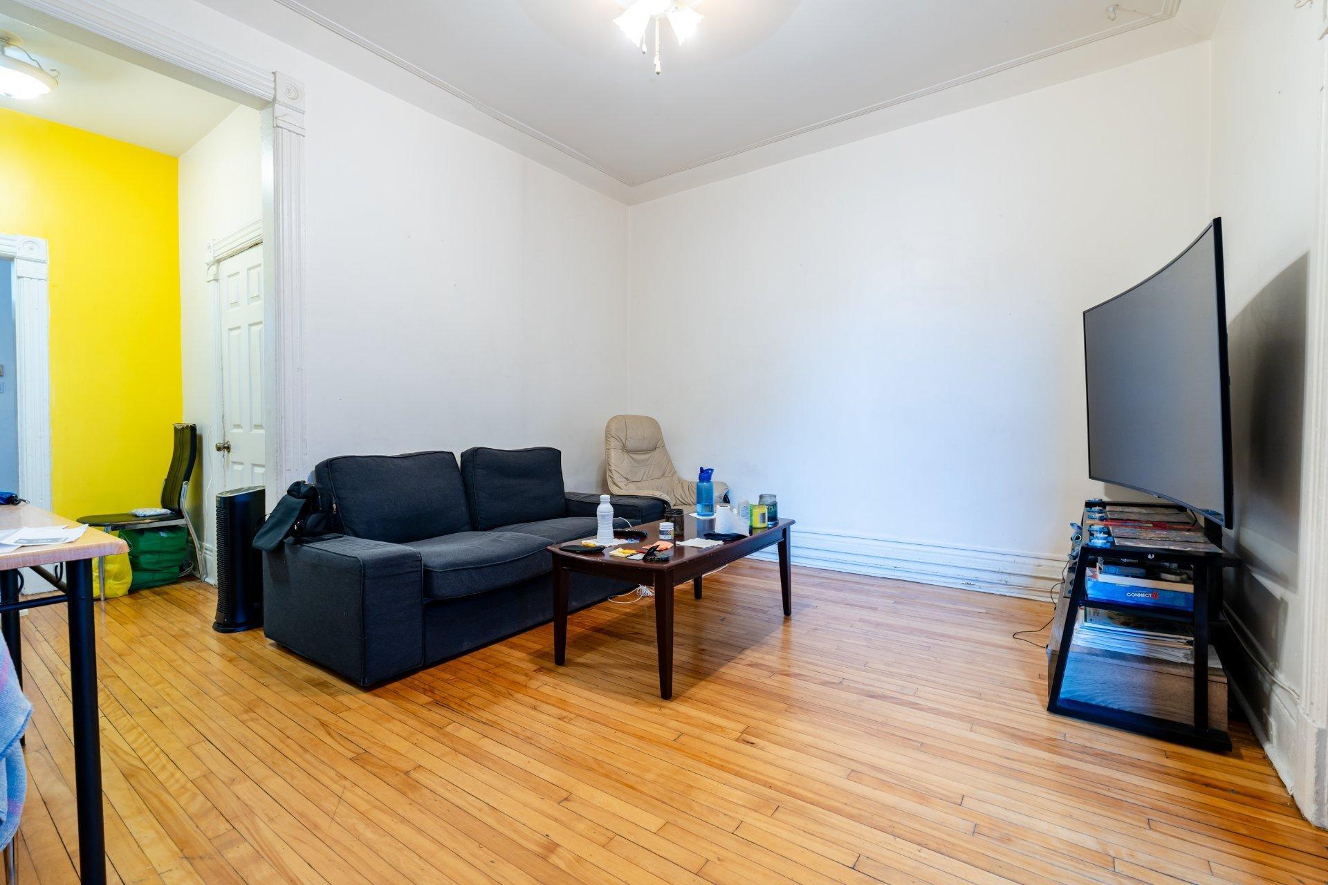 









5674

 - 5678


Rue Eadie

,
Montréal (Le Sud-Ouest),




QC
H4E3N3

