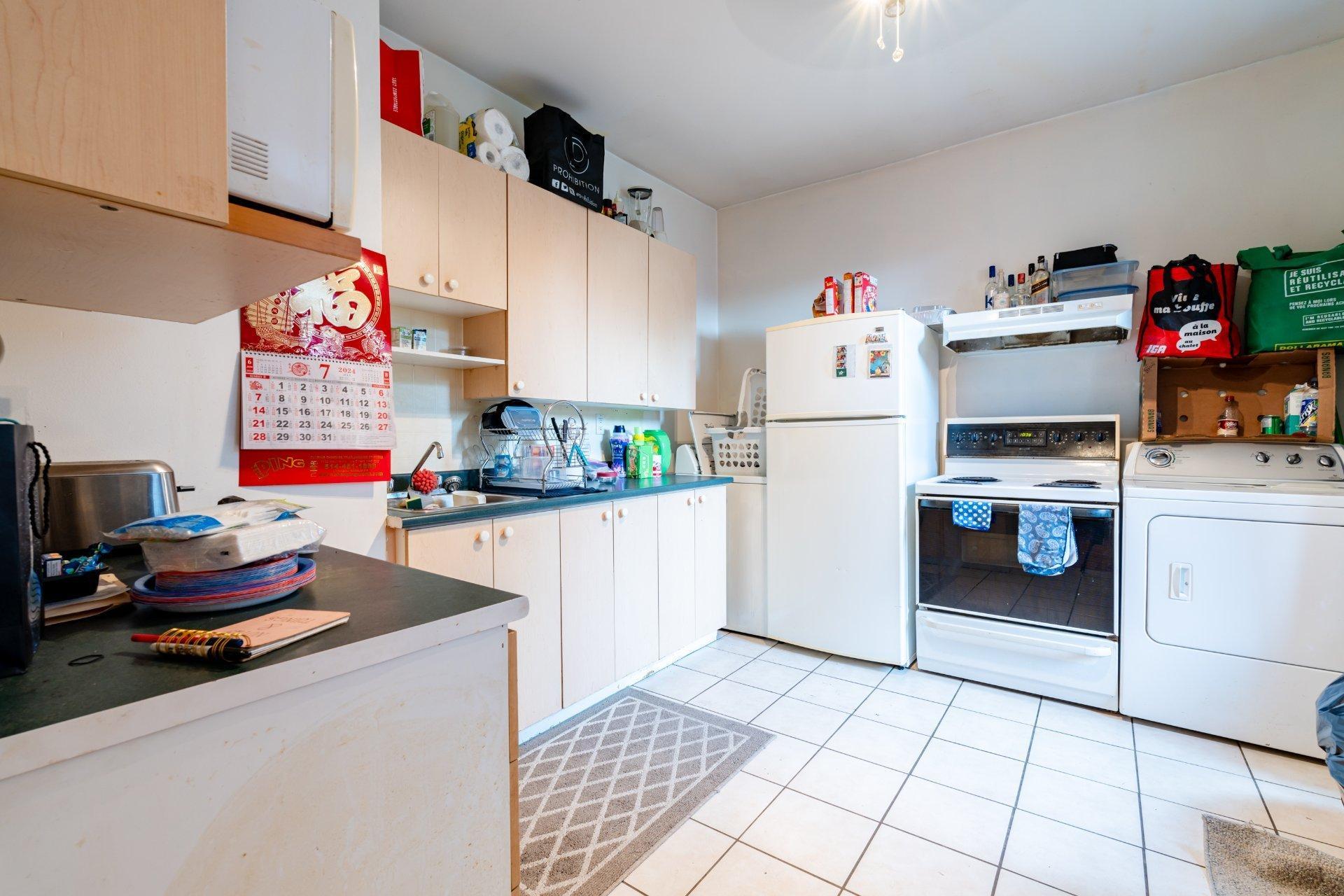 









5674

 - 5678


Rue Eadie

,
Montréal (Le Sud-Ouest),




QC
H4E3N3

