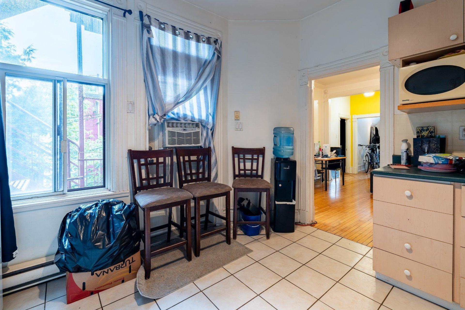 









5674

 - 5678


Rue Eadie

,
Montréal (Le Sud-Ouest),




QC
H4E3N3


