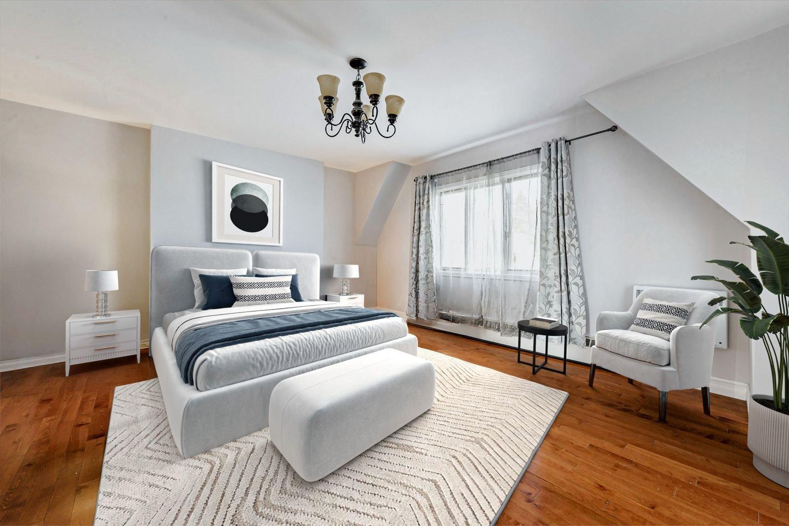 









5011


Ch. Mira

,
Montréal (Côte-des-Neiges/Notre-Dame-de-Grâce),




QC
H3W2B9

