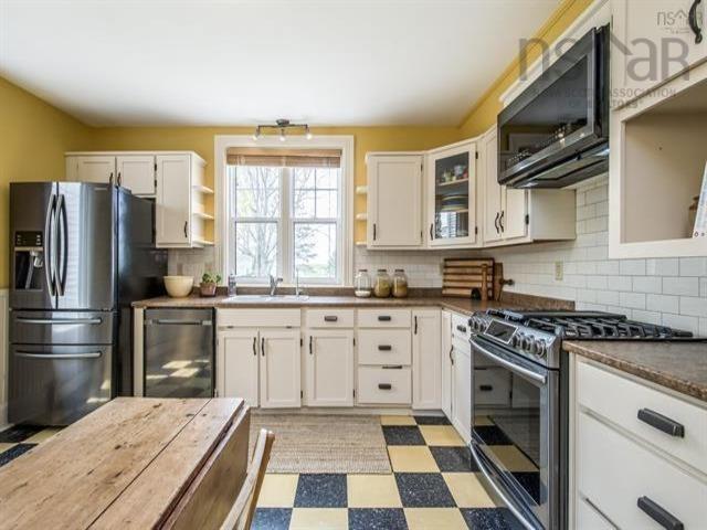 












53 King Street

,
Hortonville,




NS
B4P 2R3

