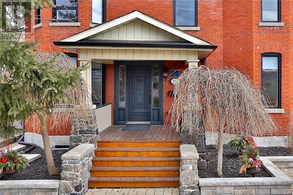 












15 MISSISSAUGA ROAD S

,
Mississauga,




Ontario
L5H2H5

