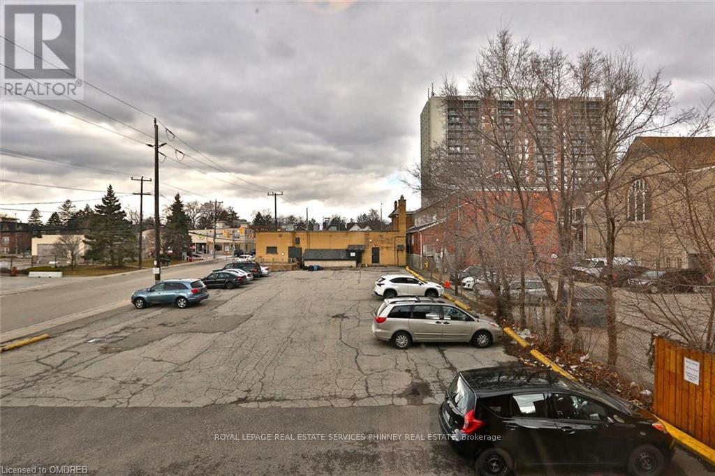 












15 MISSISSAUGA ROAD S

,
Mississauga,




Ontario
L5H2H5

