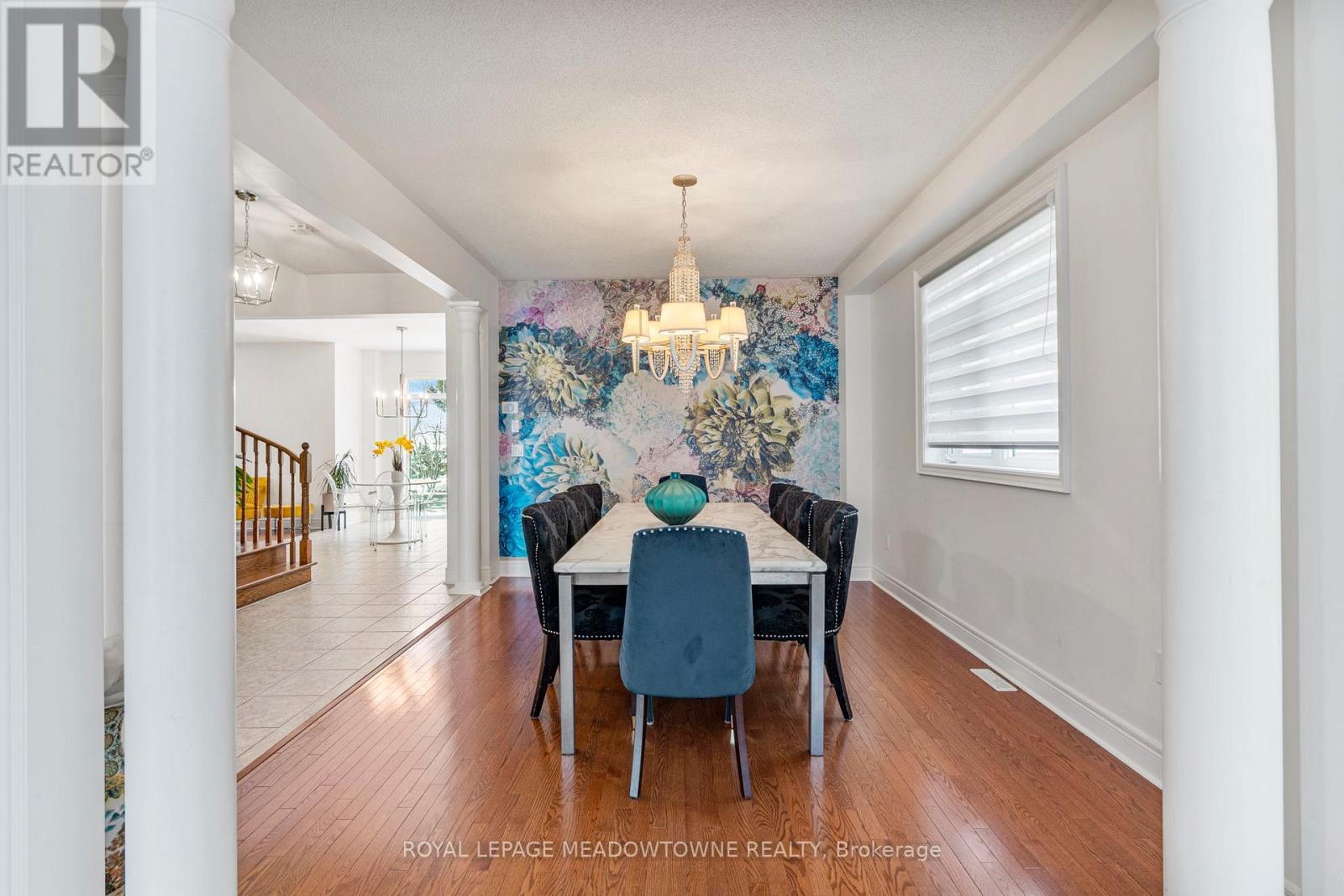 












33 NOVA SCOTIA ROAD

,
Brampton,




Ontario
L6Y5K6

