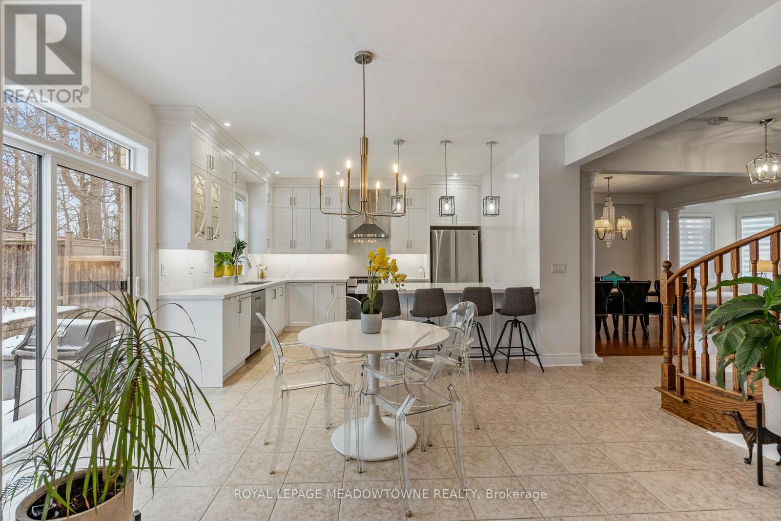 












33 NOVA SCOTIA ROAD

,
Brampton,




Ontario
L6Y5K6

