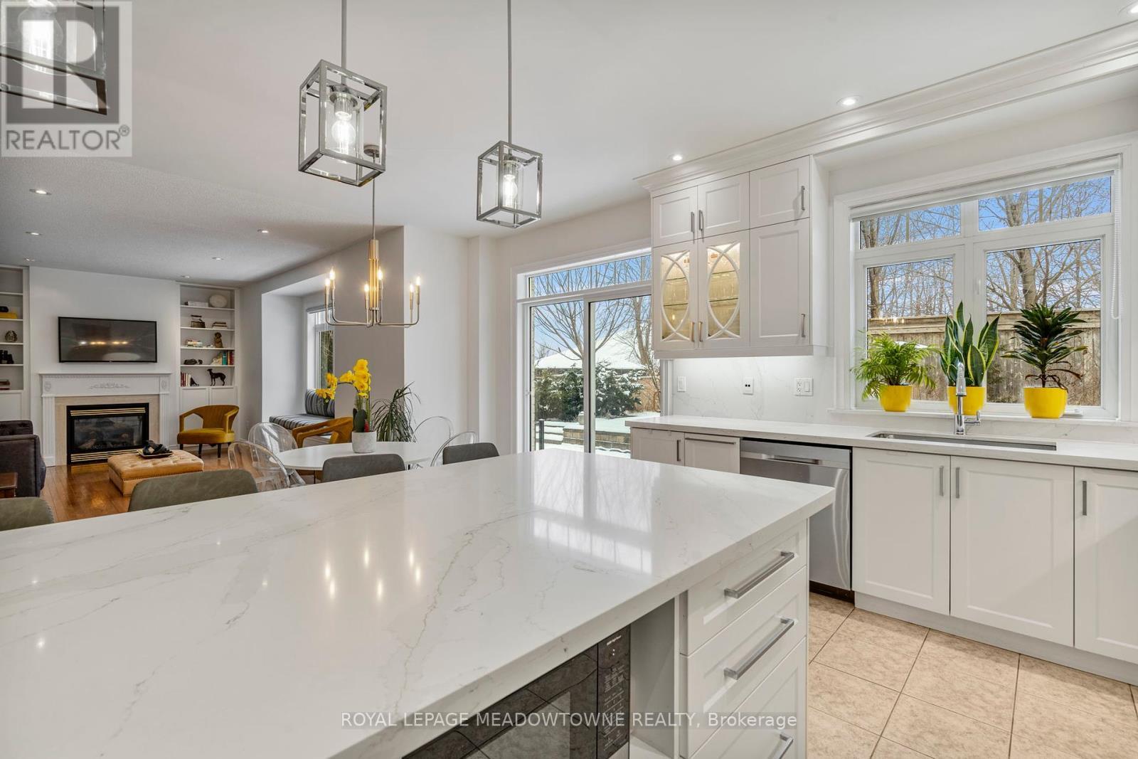 












33 NOVA SCOTIA ROAD

,
Brampton,




Ontario
L6Y5K6

