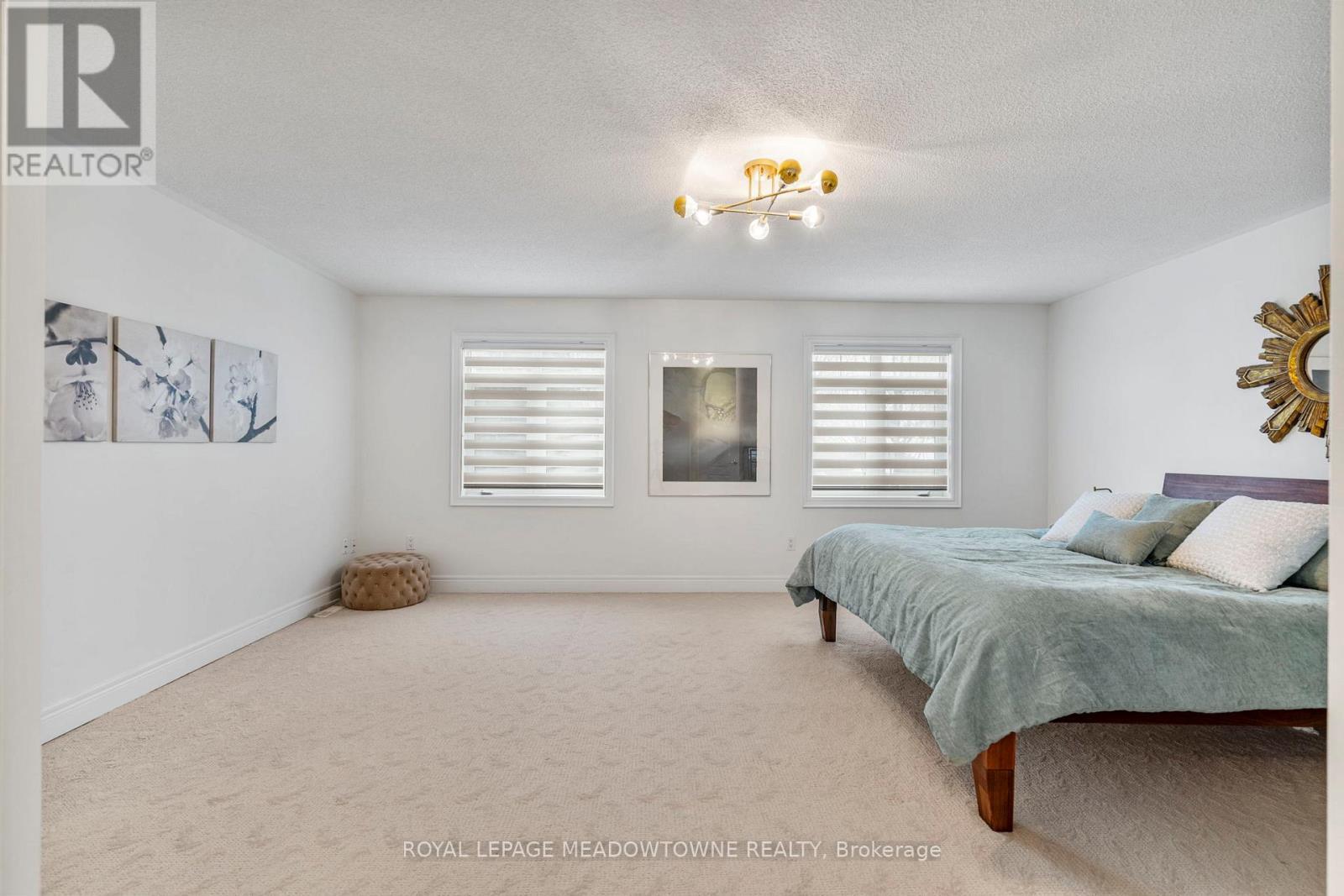 












33 NOVA SCOTIA ROAD

,
Brampton,




Ontario
L6Y5K6

