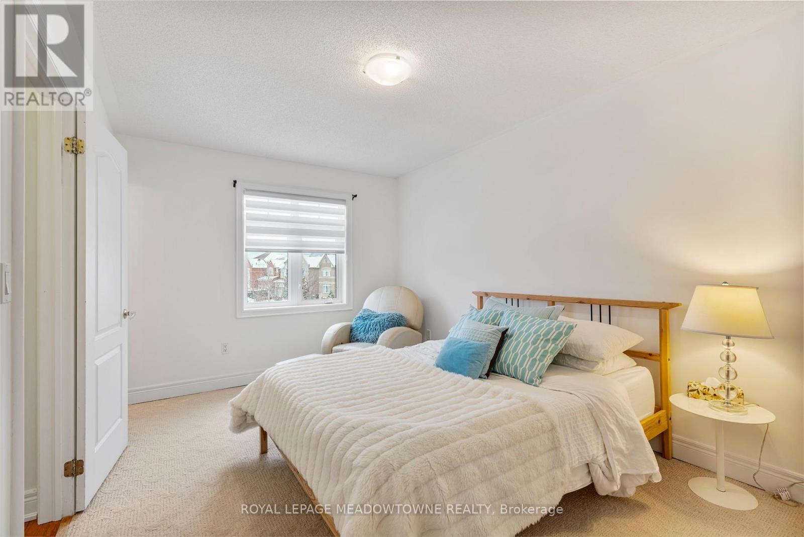 












33 NOVA SCOTIA ROAD

,
Brampton,




Ontario
L6Y5K6

