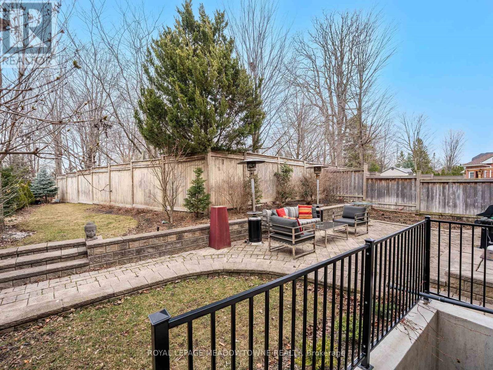 












33 NOVA SCOTIA ROAD

,
Brampton,




Ontario
L6Y5K6


