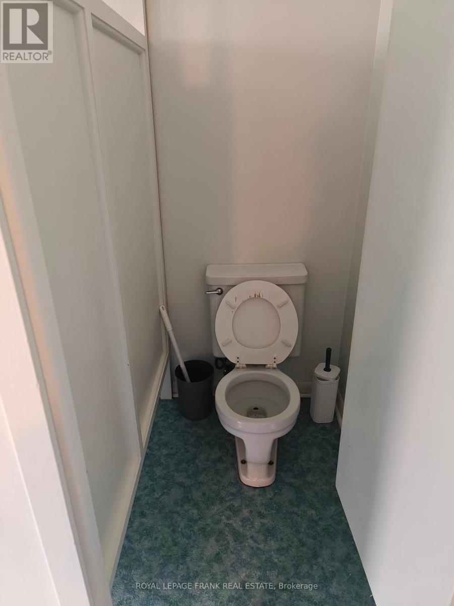 












ROOM #1 - 374 CENTRAL PARK BOULEVARD S

,
Oshawa (Central),




Ontario
L1H5X2

