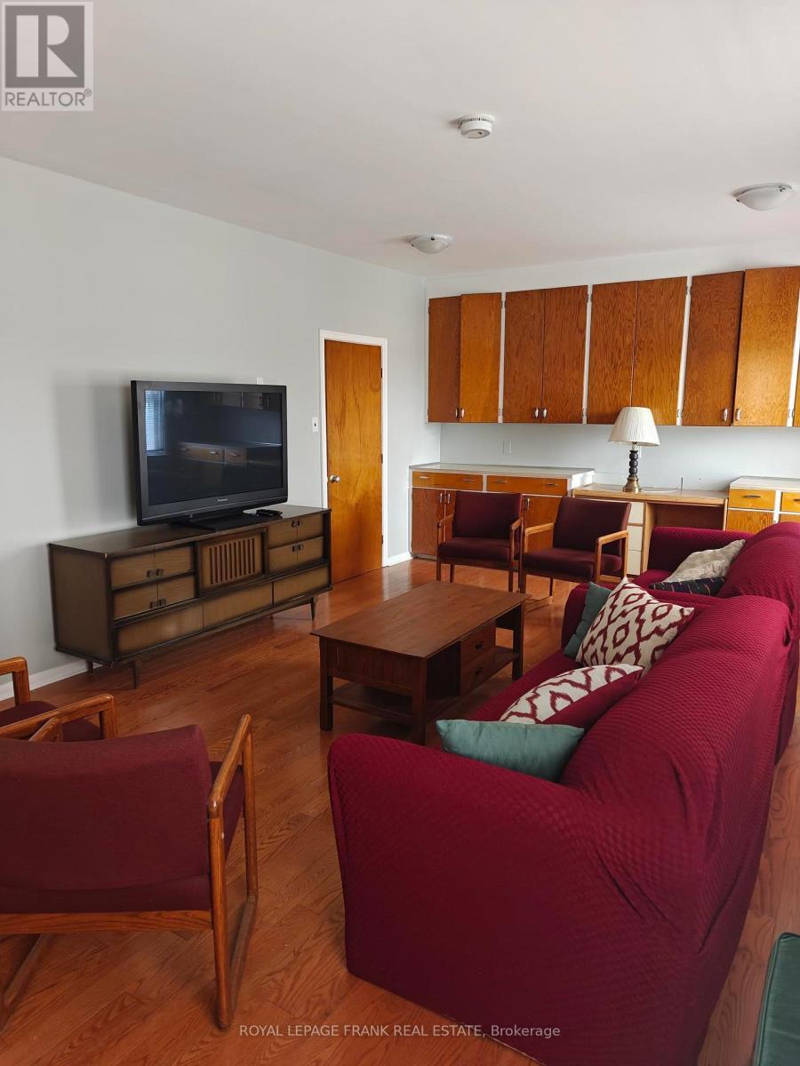 












#2 - 374 CENTRAL PARK BOULEVARD S

,
Oshawa (Central),




Ontario
L1H5X2

