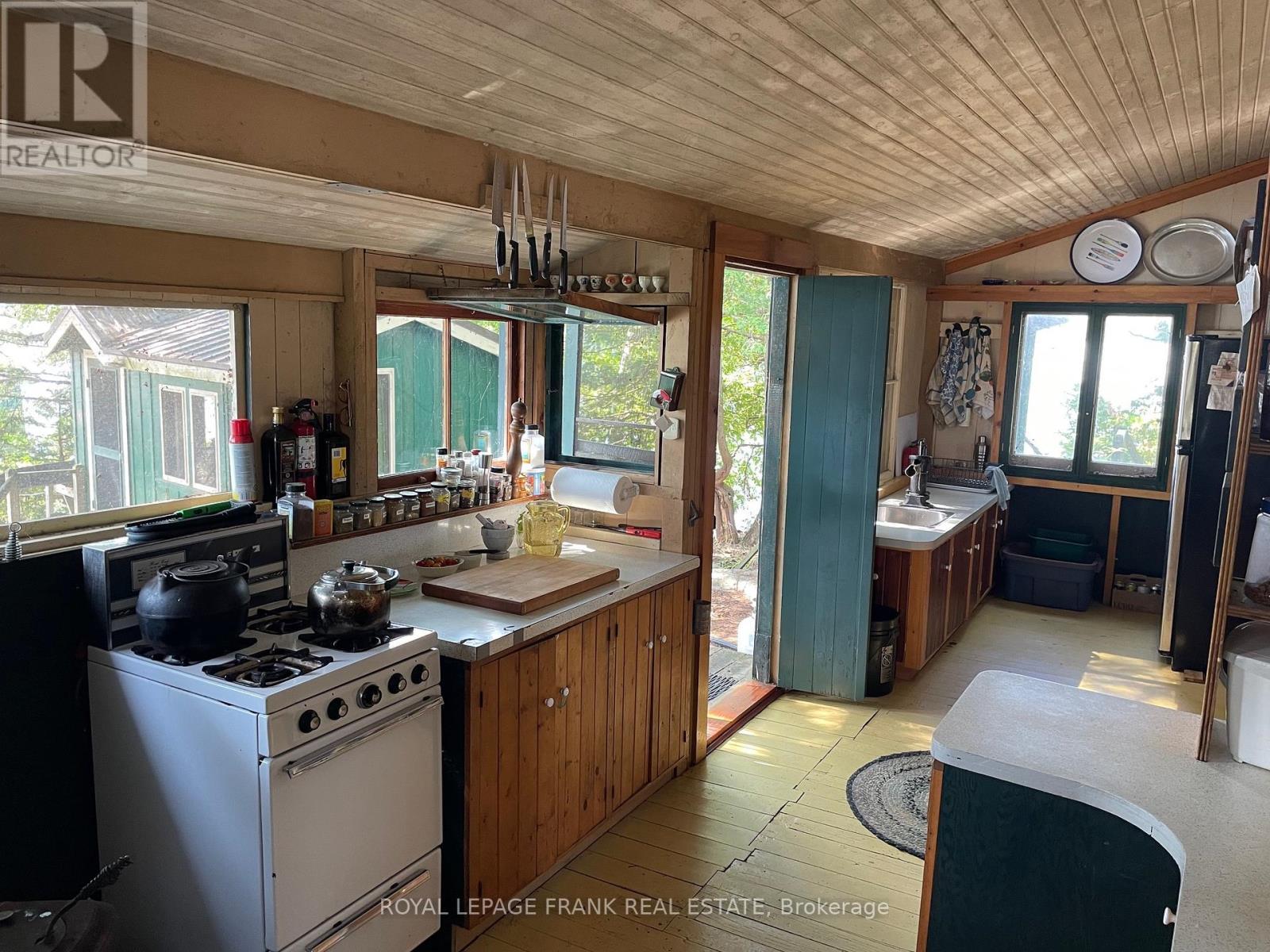 












422 ISLAND 11A

,
Douro-Dummer,




Ontario
K0L2H0

