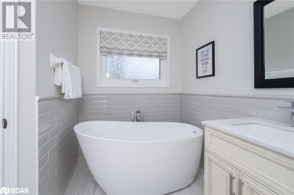 












62 HARLEY Avenue

,
Georgetown,




Ontario
L7G5R9

