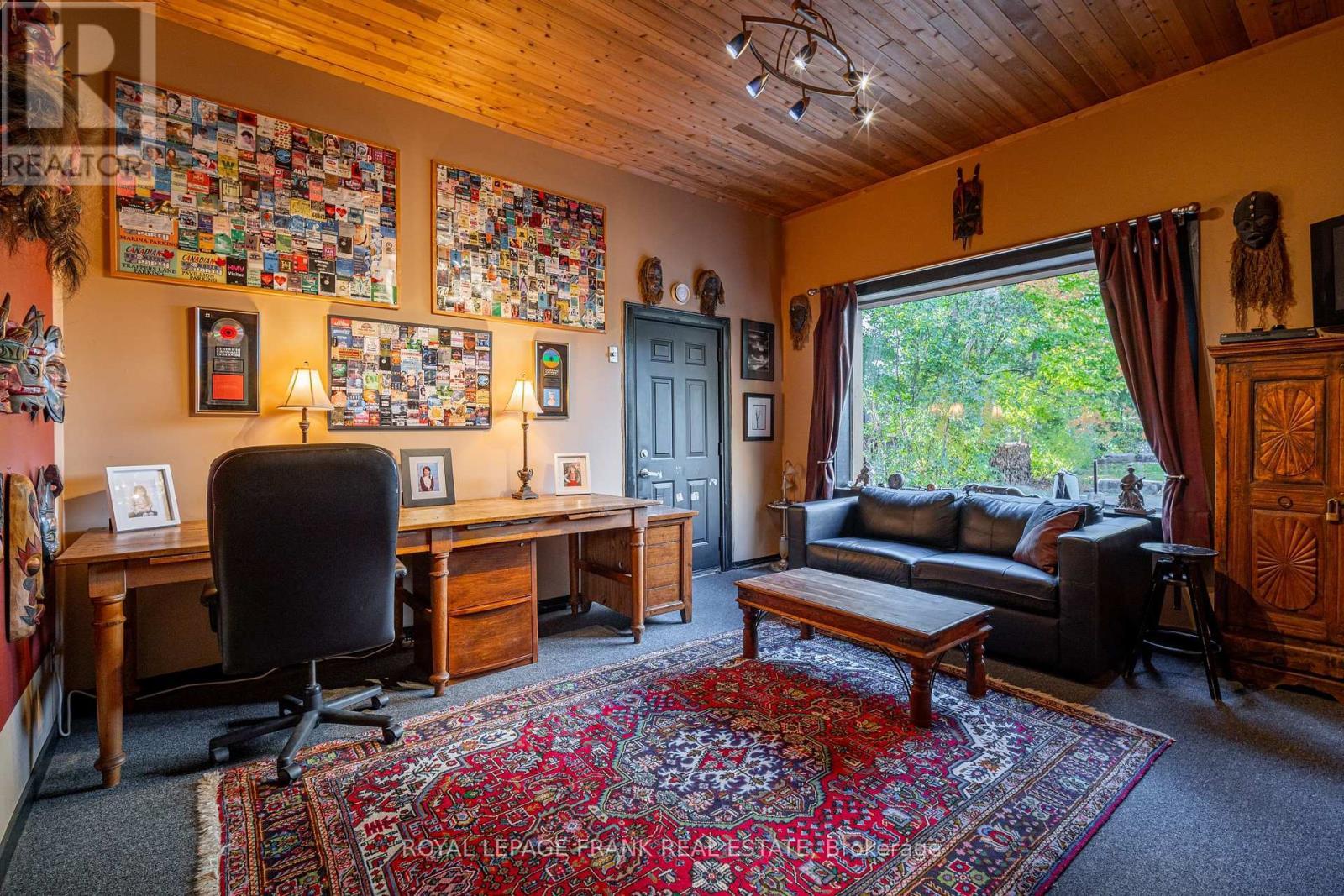 












1329 TRAPPERS LANE

,
Douro-Dummer,




Ontario
K0L2H0

