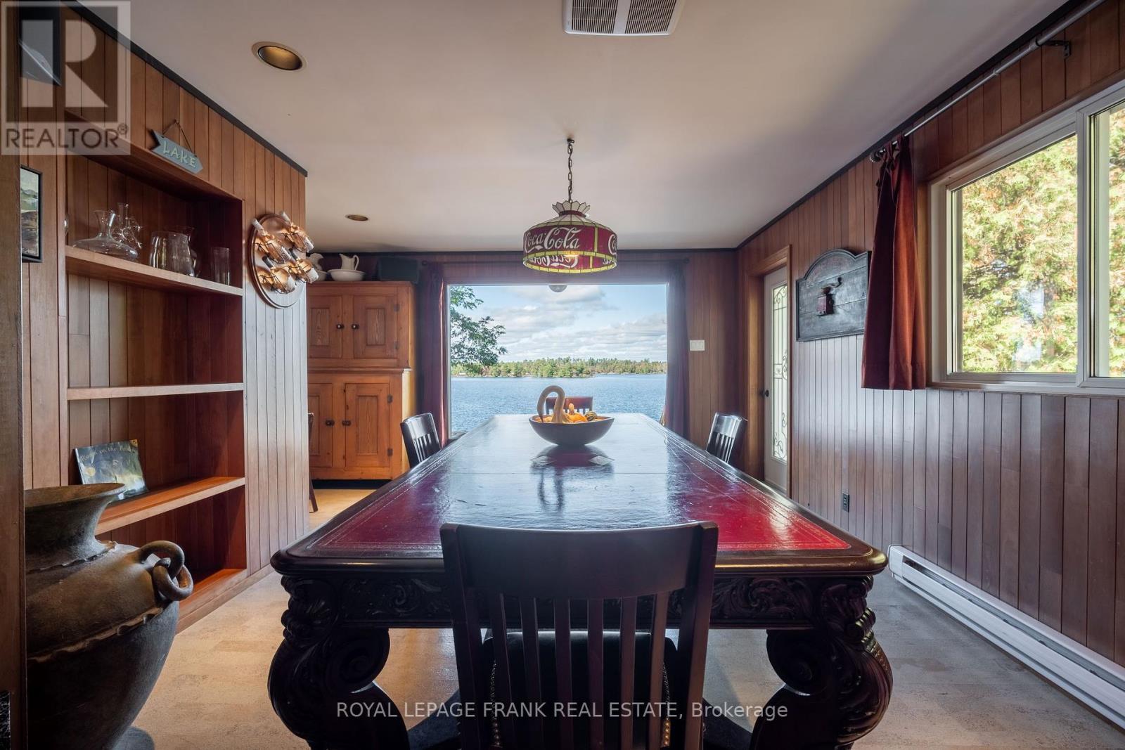 












1329 TRAPPERS LANE

,
Douro-Dummer,




Ontario
K0L2H0

