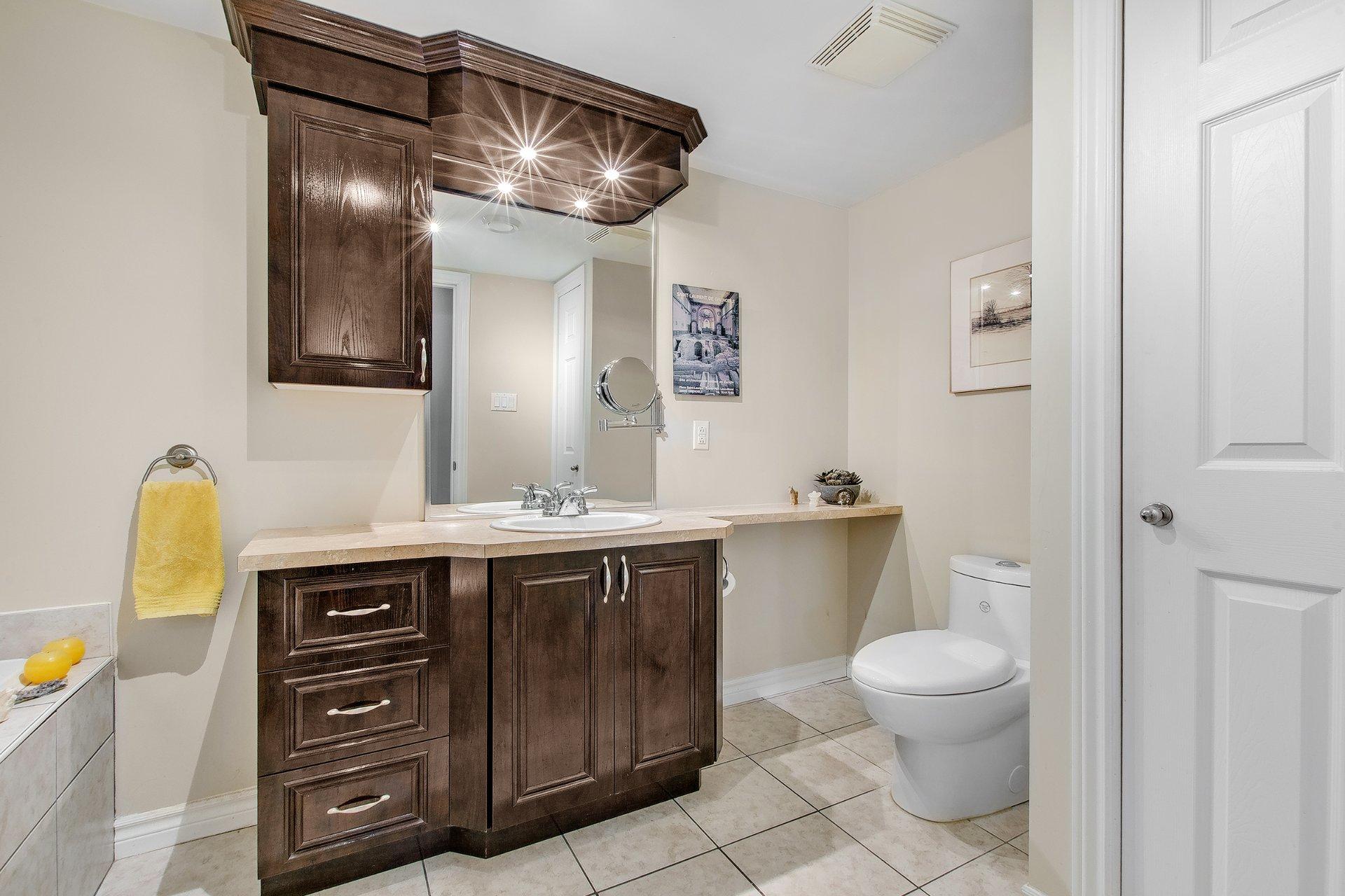









575


Rue St-Pierre

,
Terrebonne (Terrebonne),




QC
J6W1C5

