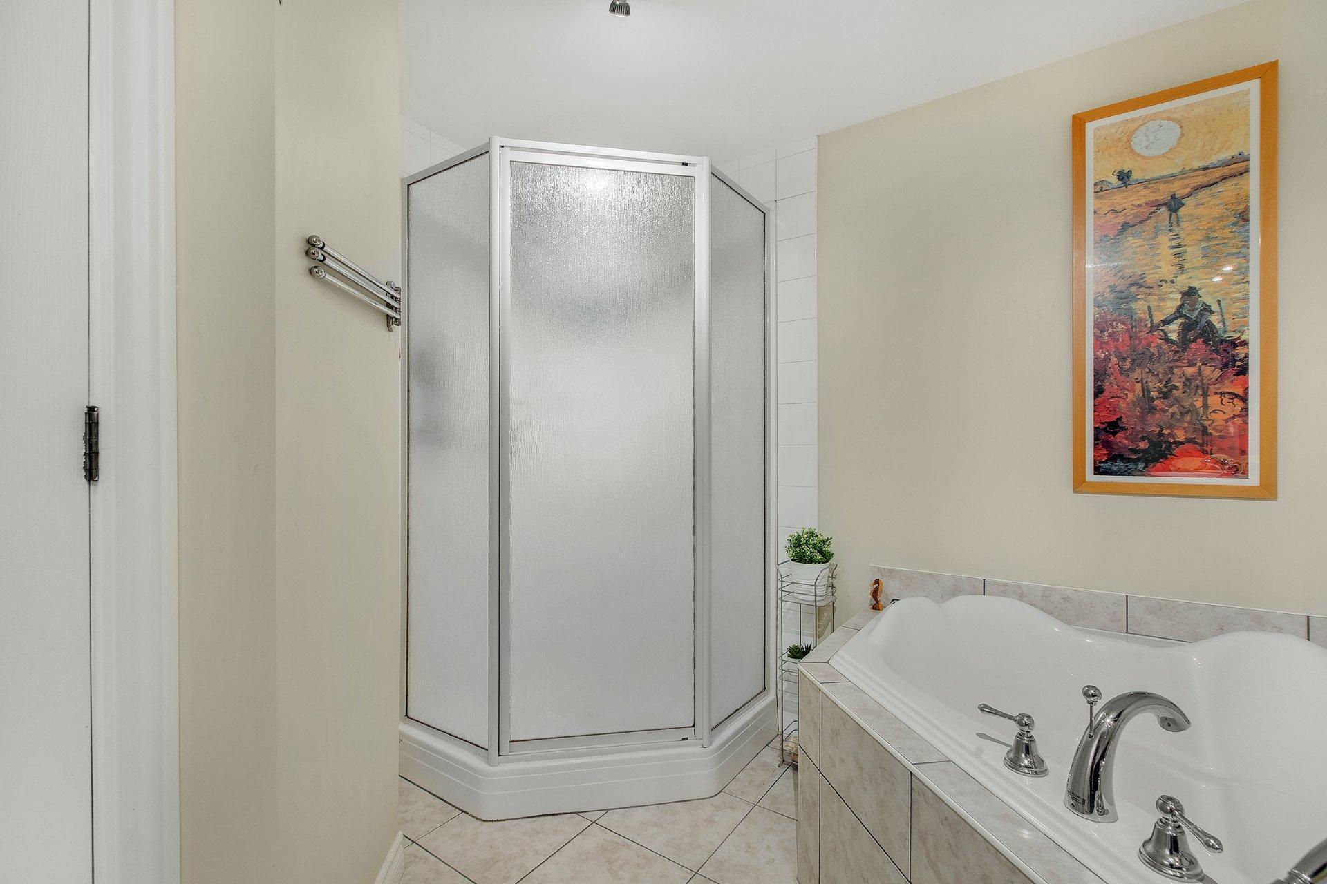 









575


Rue St-Pierre

,
Terrebonne (Terrebonne),




QC
J6W1C5

