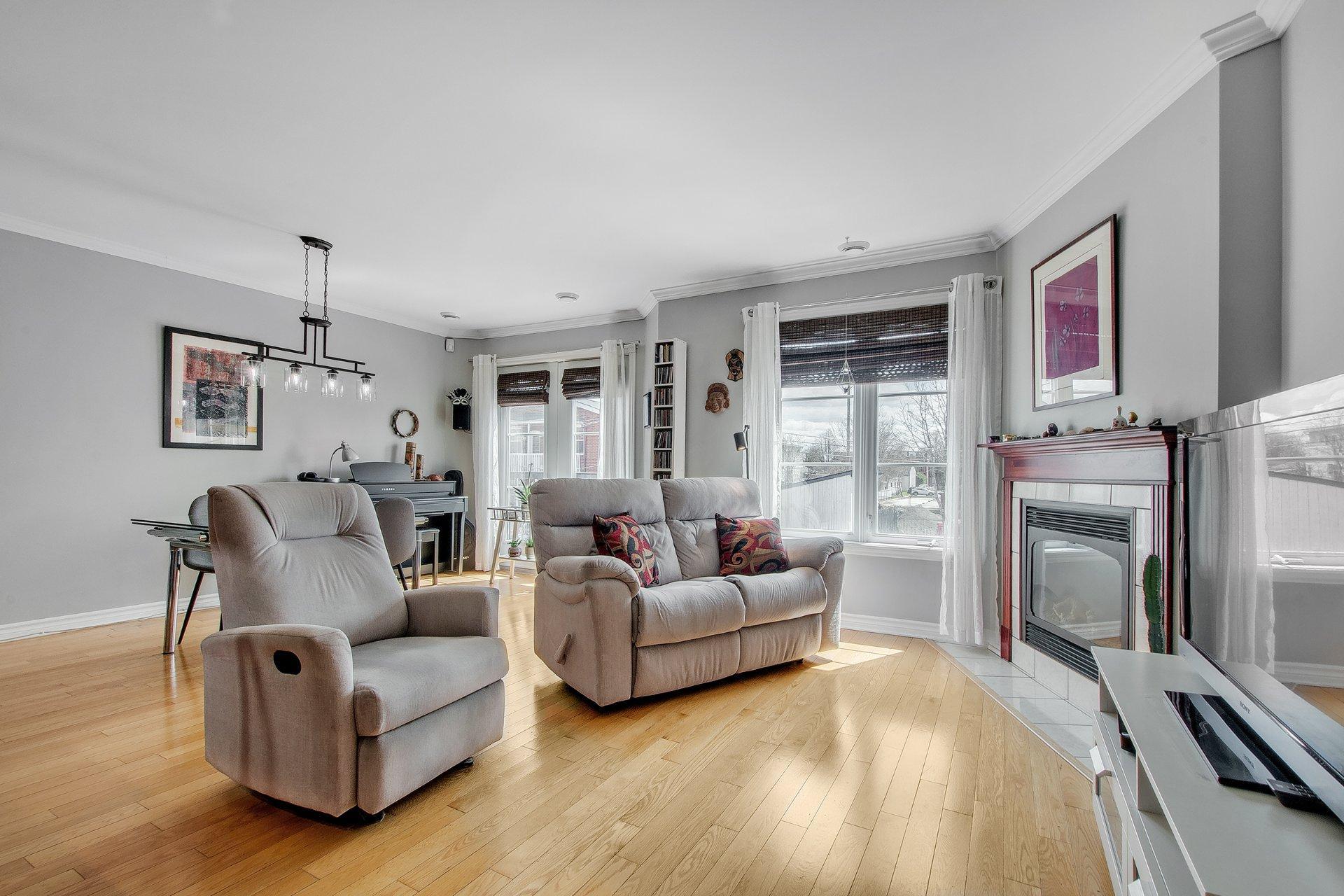 









575


Rue St-Pierre

,
Terrebonne (Terrebonne),




QC
J6W1C5

