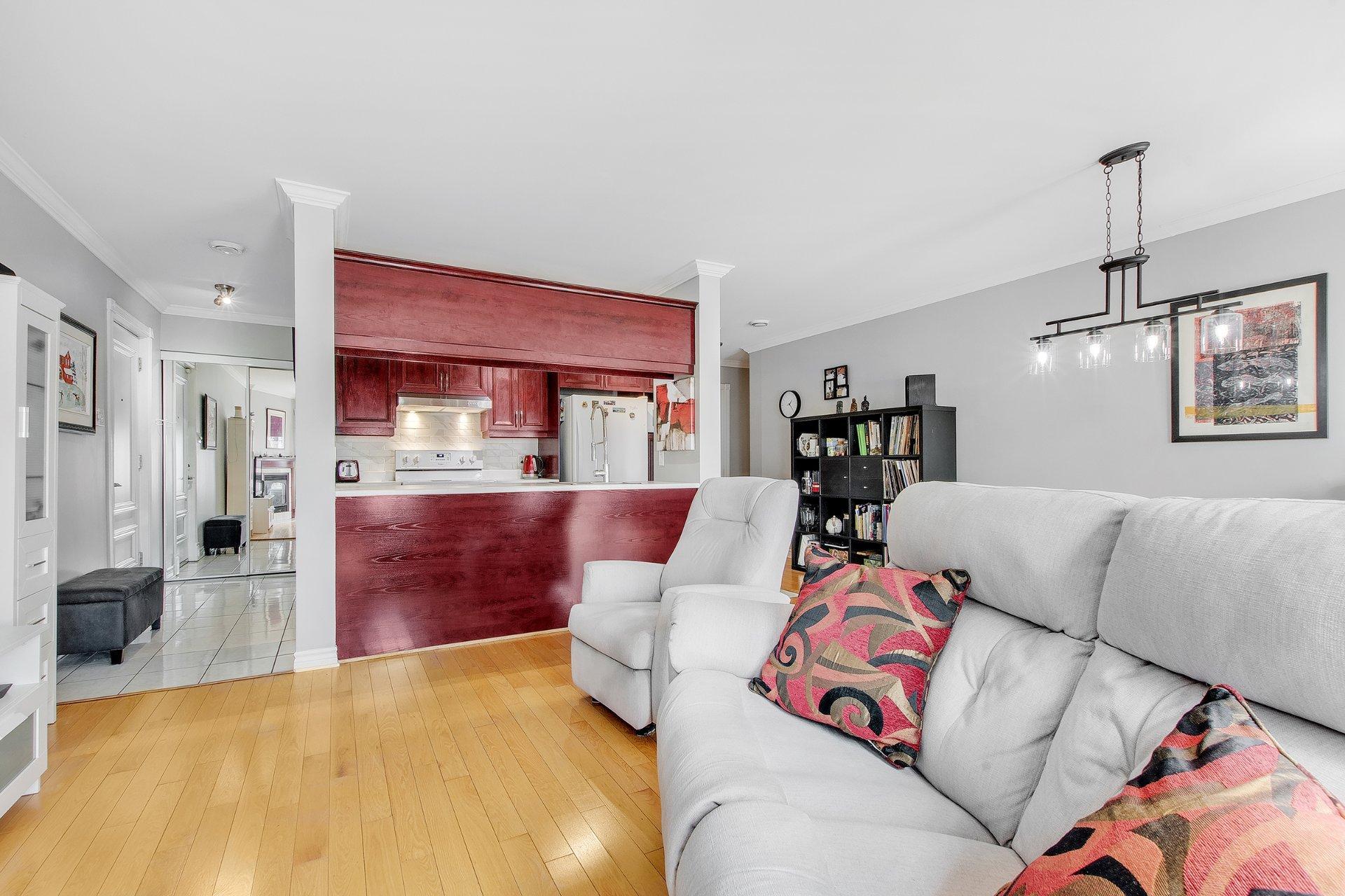 









575


Rue St-Pierre

,
Terrebonne (Terrebonne),




QC
J6W1C5

