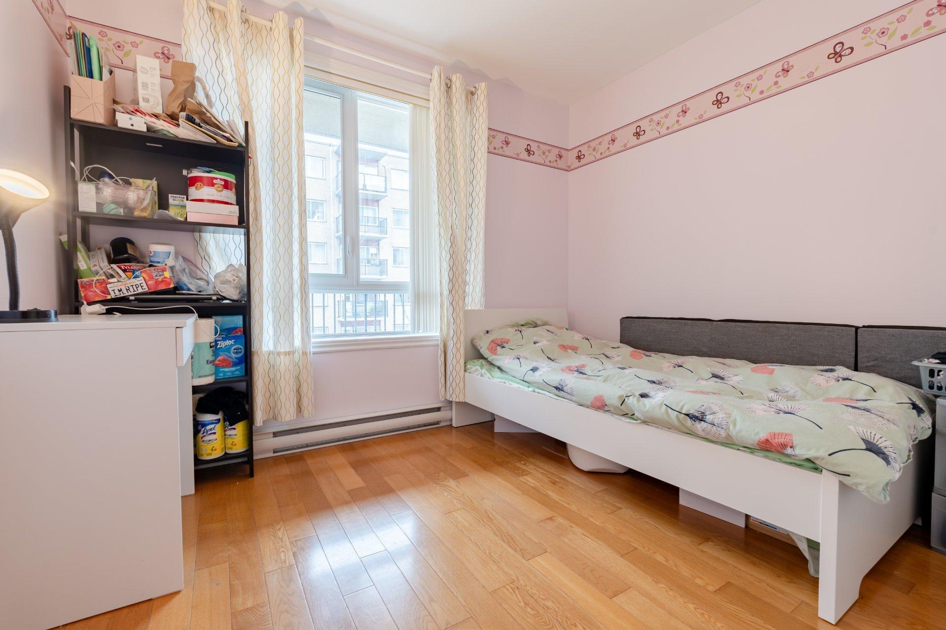 









995


Rue Jules-Poitras

, 308,
Montréal (Saint-Laurent),




QC
H4N3M2

