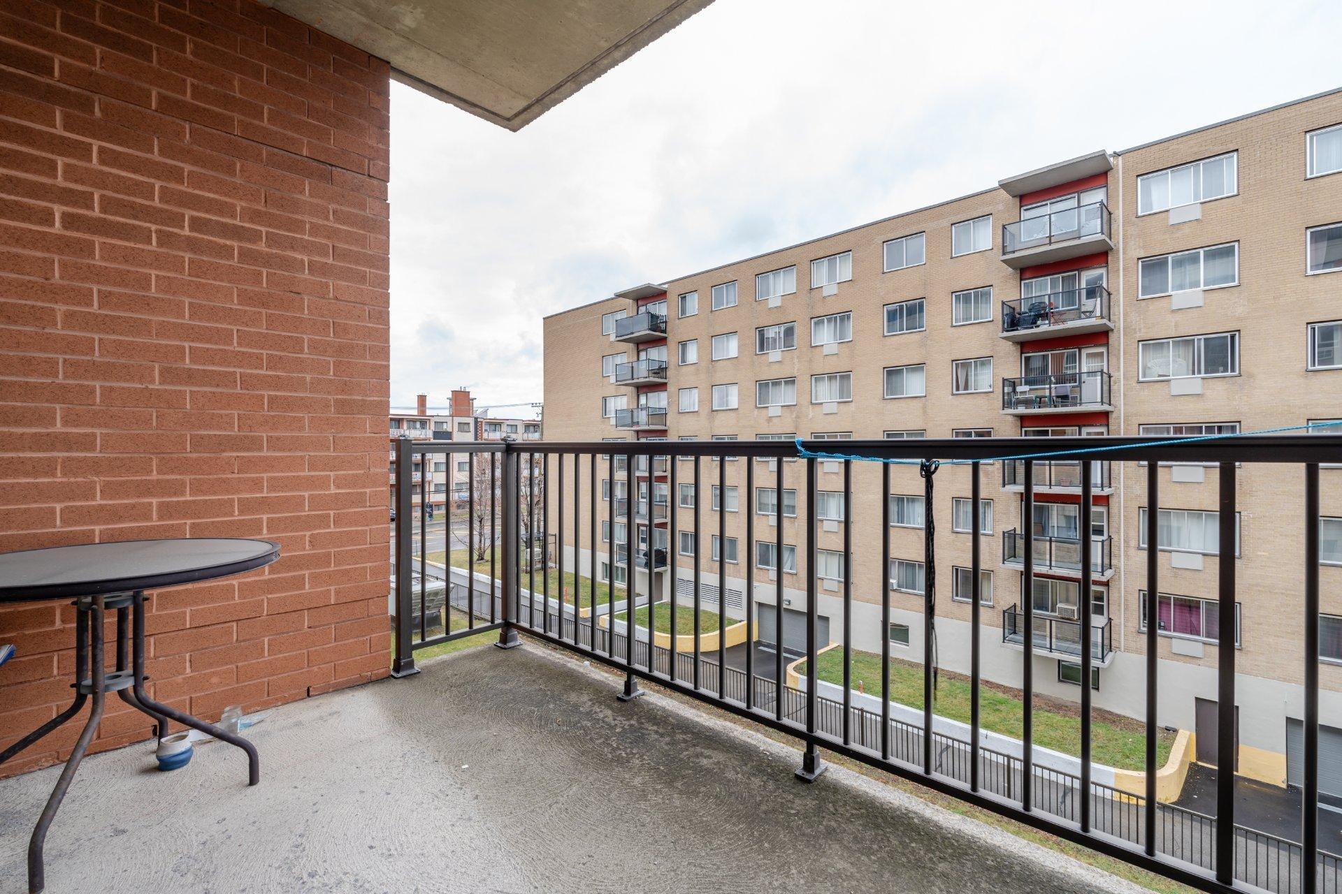 









995


Rue Jules-Poitras

, 308,
Montréal (Saint-Laurent),




QC
H4N3M2

