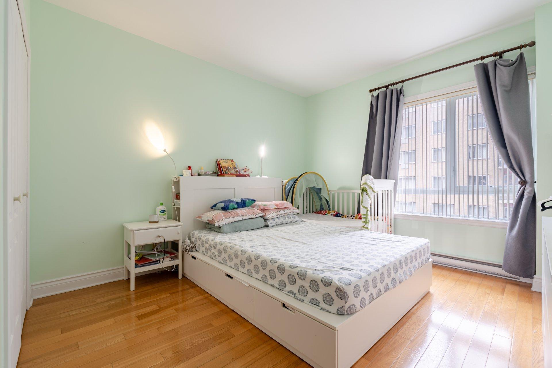 









995


Rue Jules-Poitras

, 308,
Montréal (Saint-Laurent),




QC
H4N3M2

