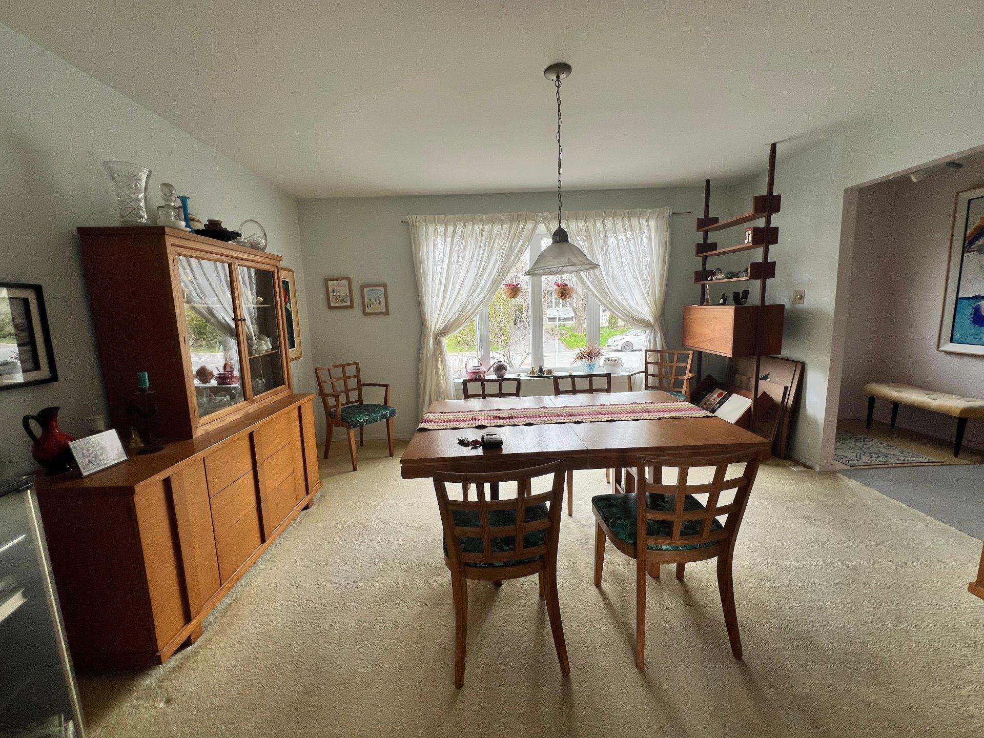 









1151


Rue De Meulles

,
Saint-Bruno-de-Montarville,




QC
J3V3A4

