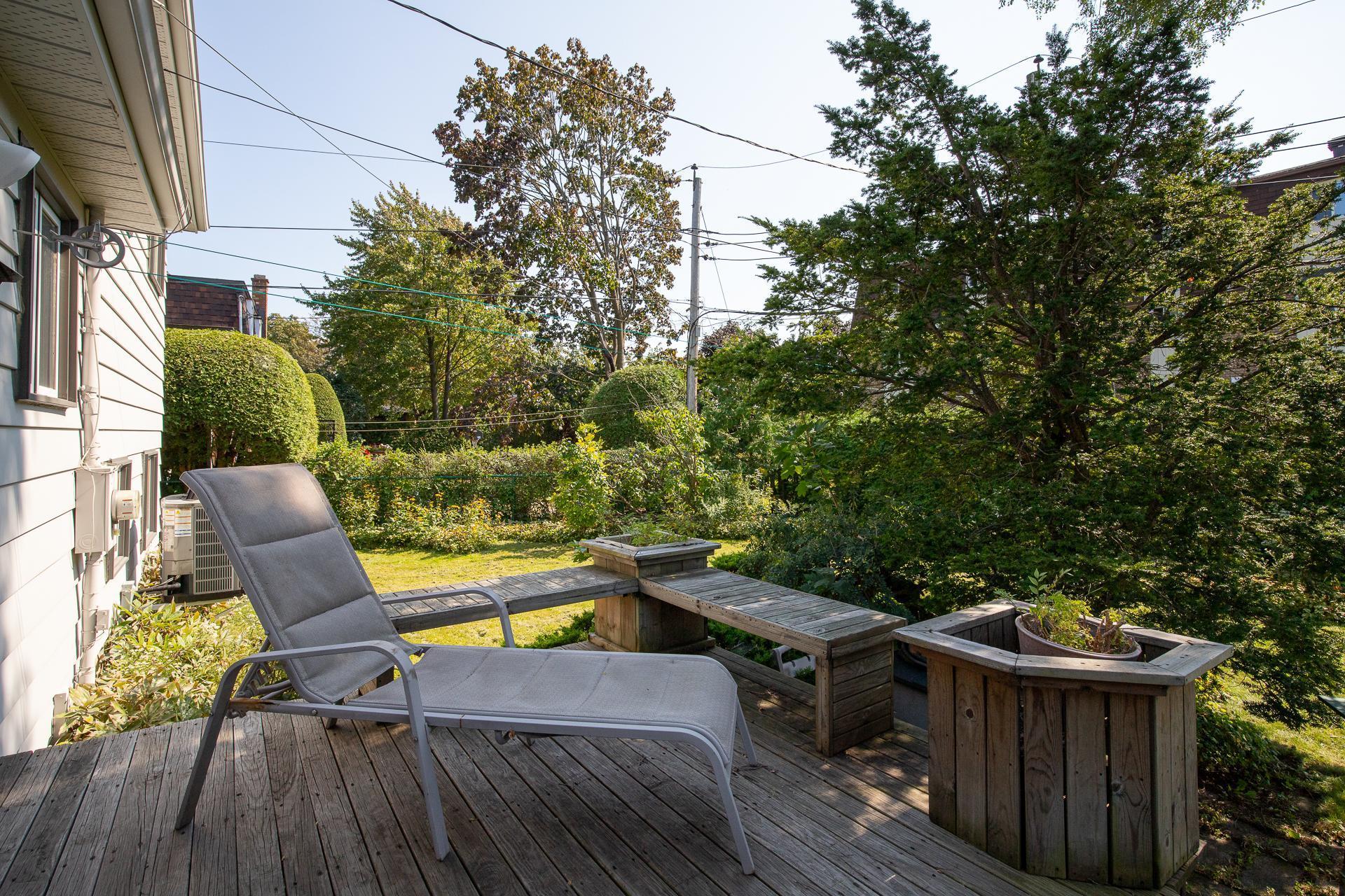 









1151


Rue De Meulles

,
Saint-Bruno-de-Montarville,




QC
J3V3A4

