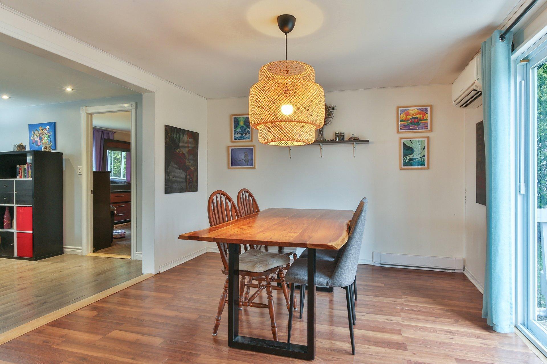 









3Z


Rue Laporte

,
Saint-Jean-sur-Richelieu,




QC
J2Y2A5


