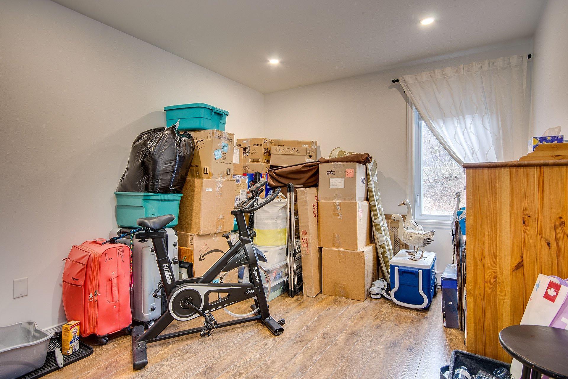 









575


Ch. Réal

, 409,
Sutton,




QC
J0E2K0

