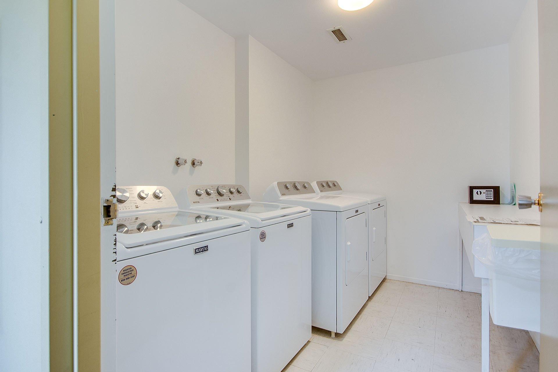 









575


Ch. Réal

, 409,
Sutton,




QC
J0E2K0

