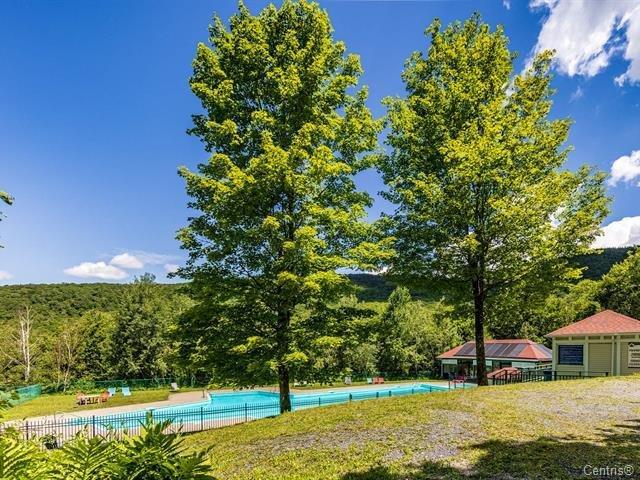 









575


Ch. Réal

, 409,
Sutton,




QC
J0E2K0

