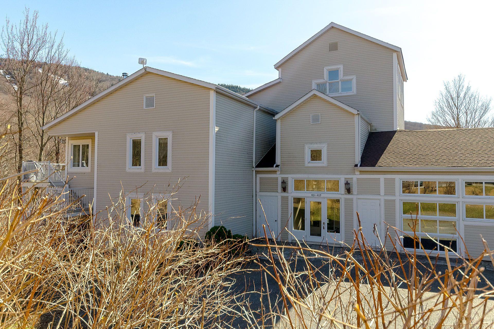 









575


Ch. Réal

, 409,
Sutton,




QC
J0E2K0

