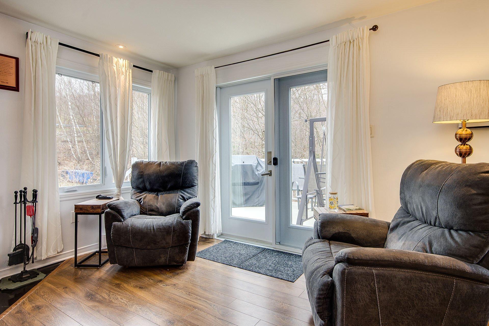 









575


Ch. Réal

, 409,
Sutton,




QC
J0E2K0

