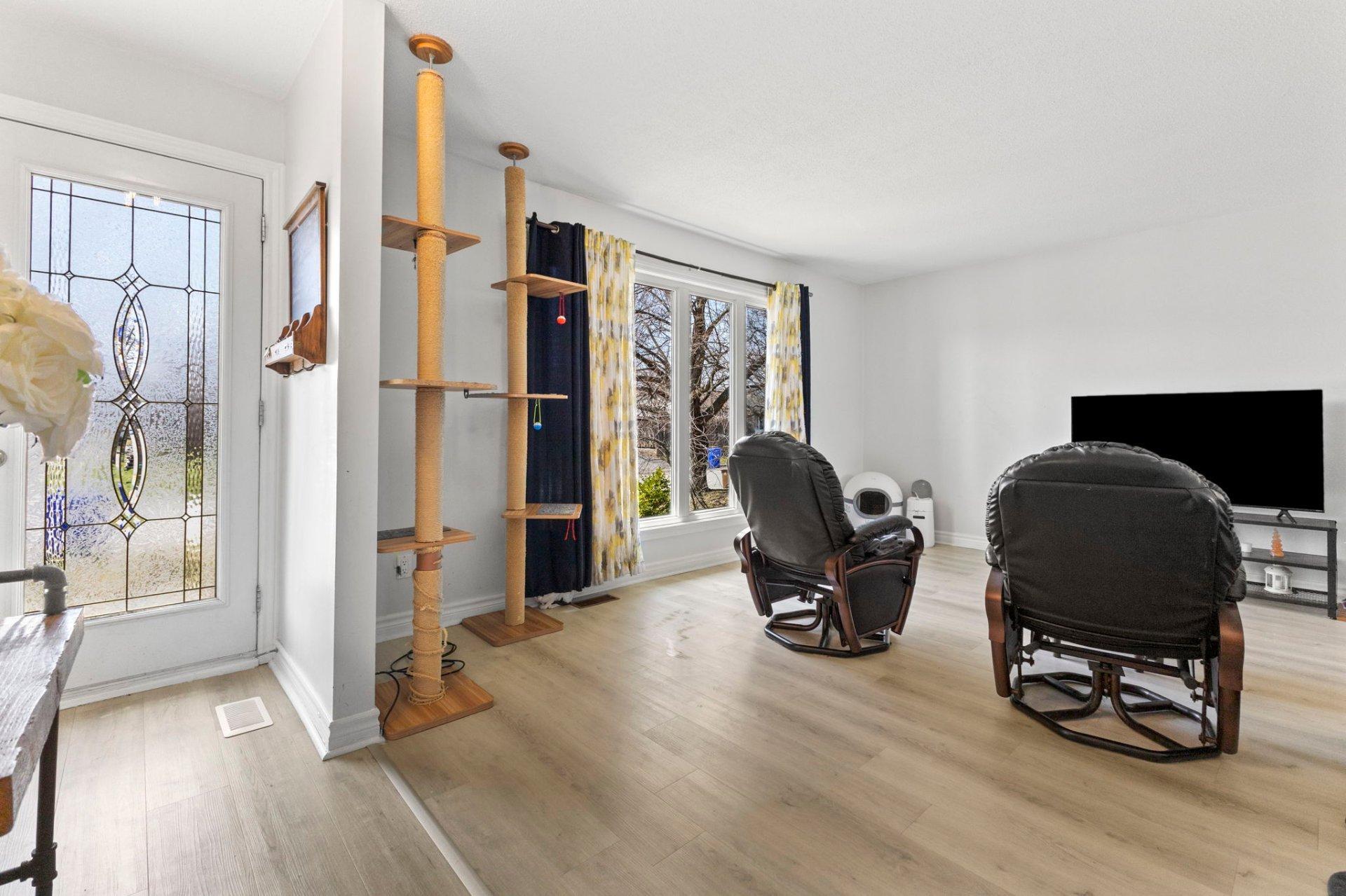 









81


Rue Bocage

,
Gatineau (Gatineau),




QC
J8T7W5


