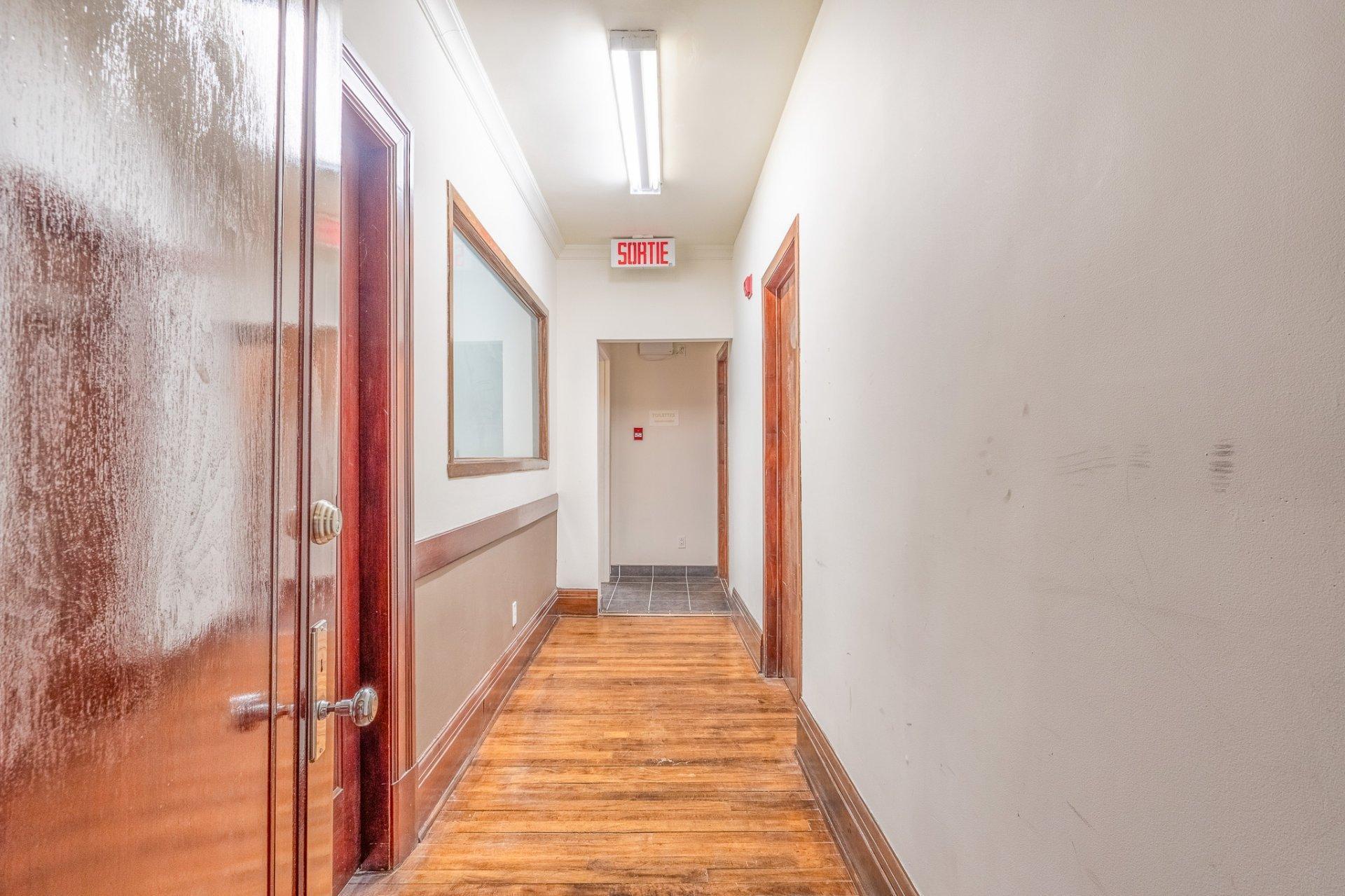









40

 - 42


Rue Wellington N.

,
Sherbrooke (Les Nations),




QC
J1H5B7

