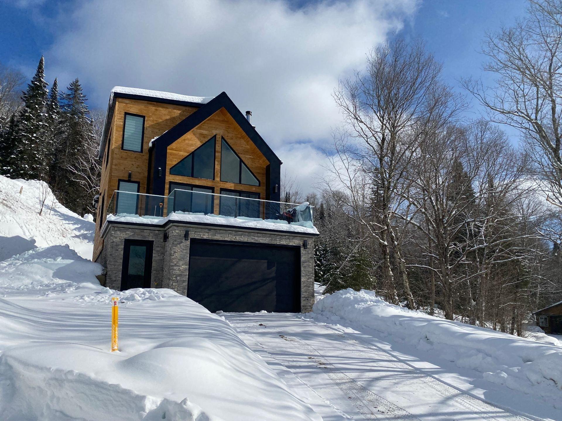 









174


Ch. du Tour-du-Lac

,
Lac-Supérieur,




QC
J0T1P0

