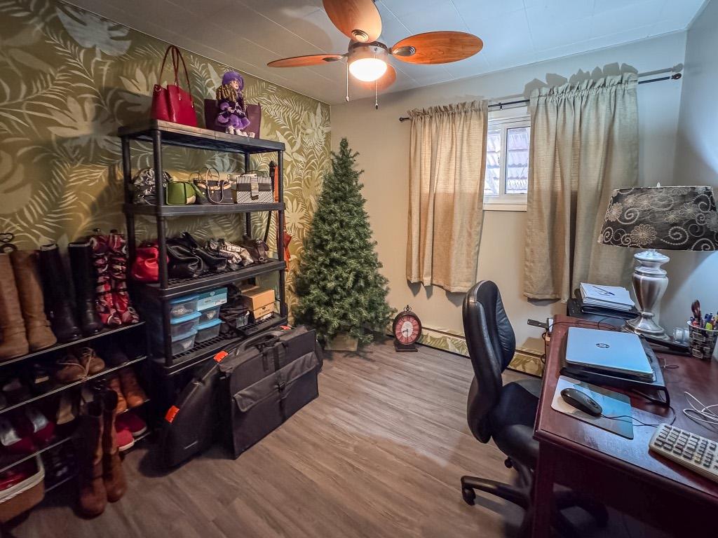 









2165


Warren

Avenue,
Kimberley,




BC
V1A 1S6

