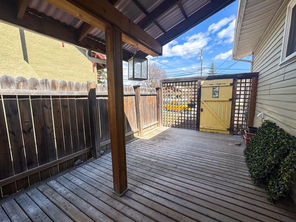 









2165


Warren

Avenue,
Kimberley,




BC
V1A 1S6

