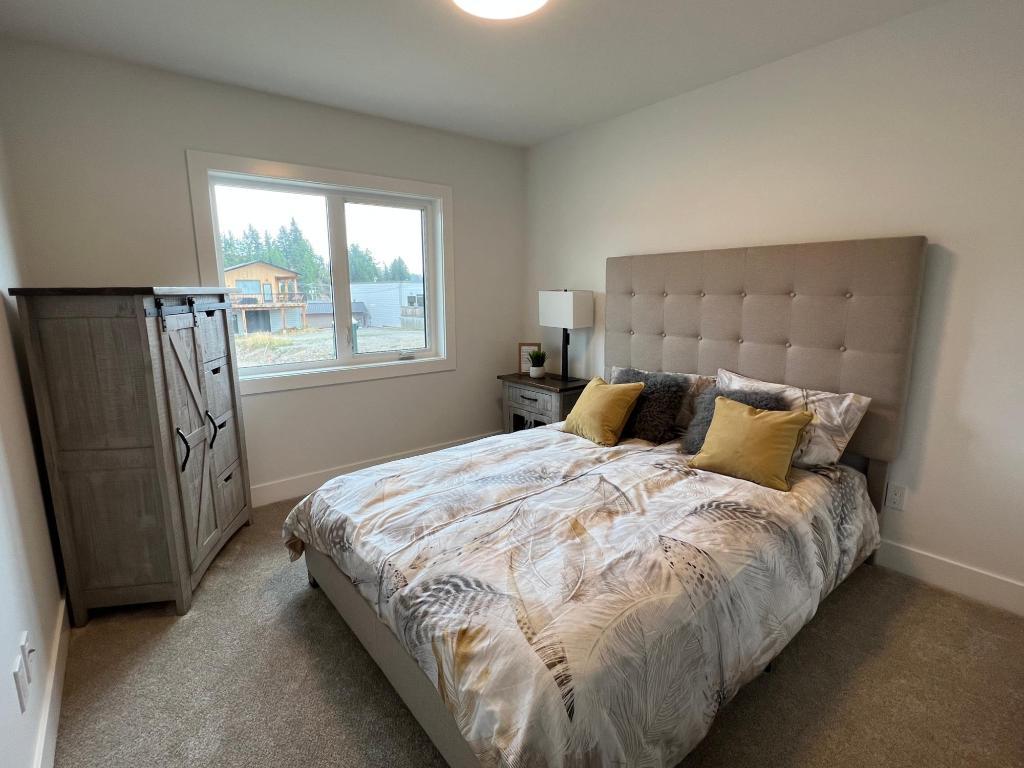 









20


KIMBERLEY

Avenue,
Kimberley,




BC
V1A 2J3

