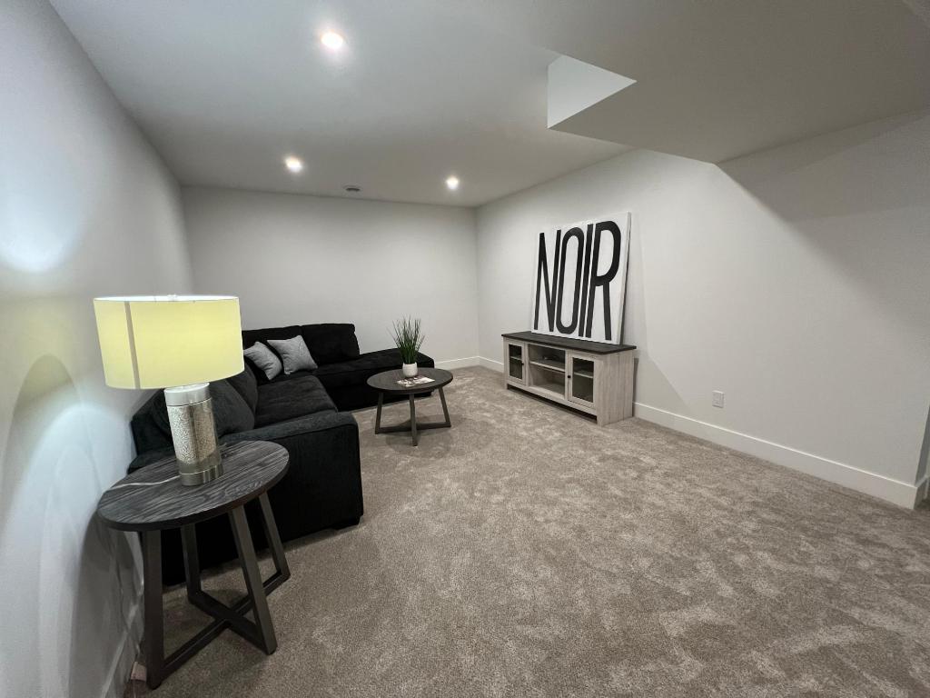 









20


KIMBERLEY

Avenue,
Kimberley,




BC
V1A 2J3

