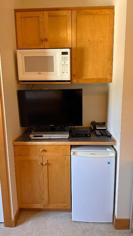 









1351


GERRY SORENSEN

Way, C4-C,
Kimberley,




BC
V1A 2Y6

