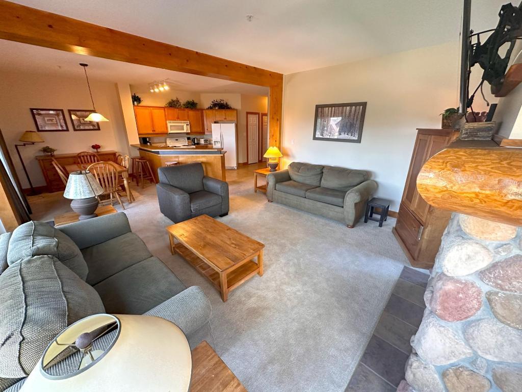 









1351


GERRY SORENSEN

Way, C4-C,
Kimberley,




BC
V1A 2Y6

