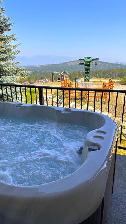 









1351


GERRY SORENSEN

Way, C4-C,
Kimberley,




BC
V1A 2Y6

