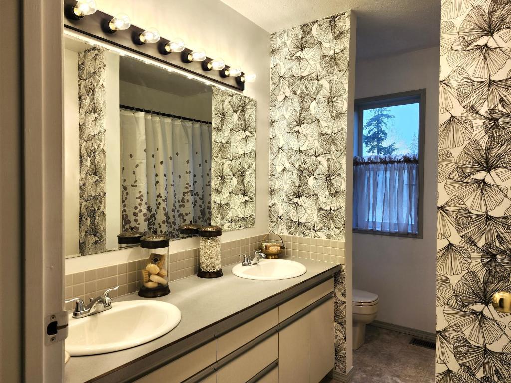 









3056


HARMON

Road,
Clearwater,




BC
V0E 3A0

