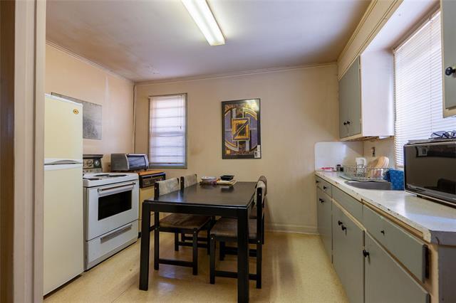 









495


Oakview

AVE,
Winnipeg,




MB
R2K 0S6

